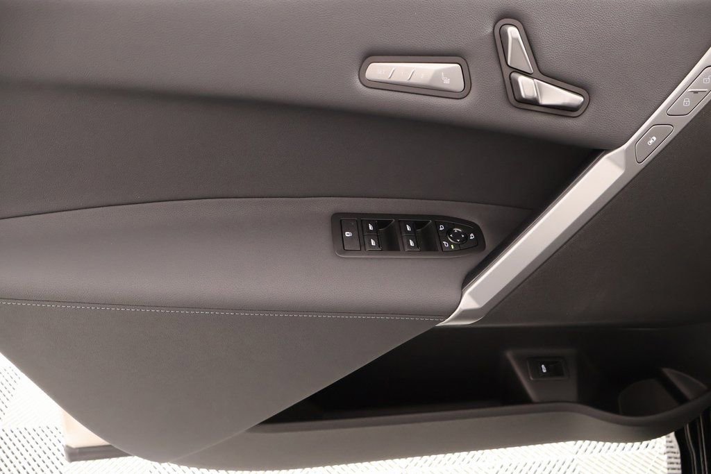 New 2026 BMW iX xDrive45 w/ M Sport Package image 16