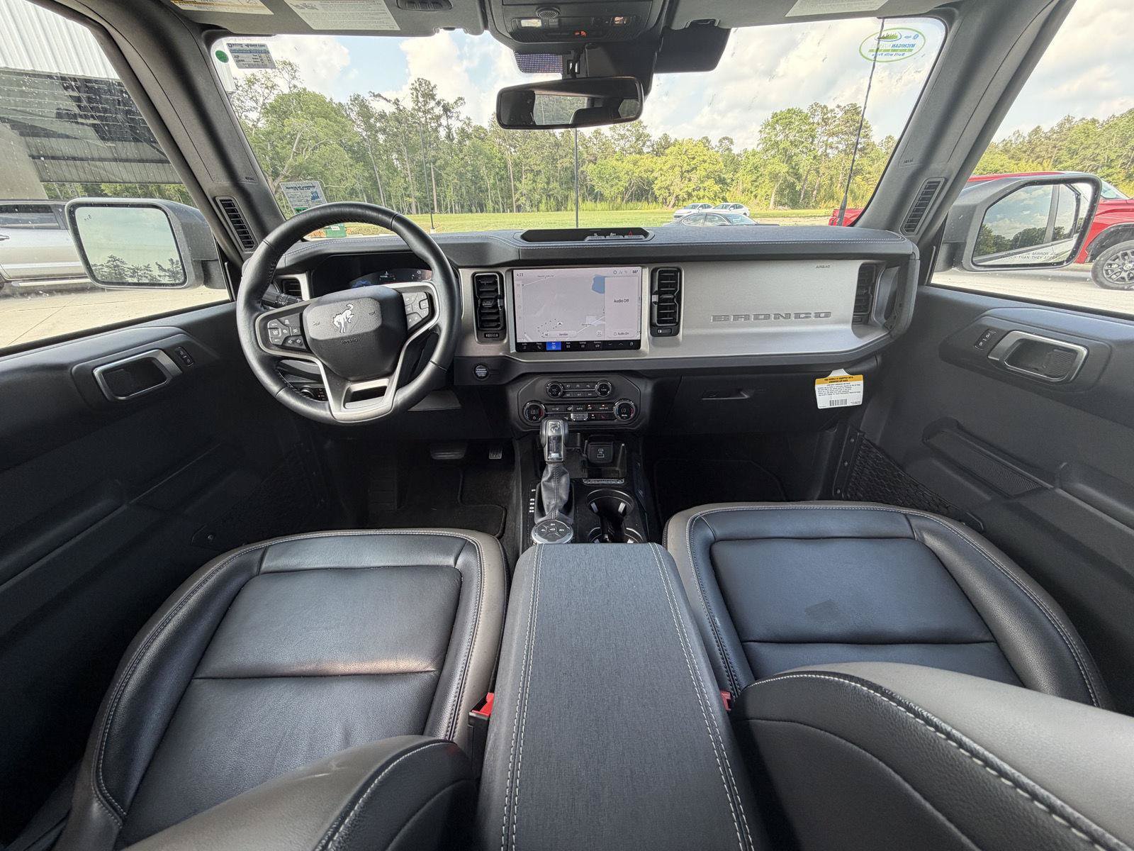 Used 2025 Ford Bronco Outer Banks AWD/4WD image 15