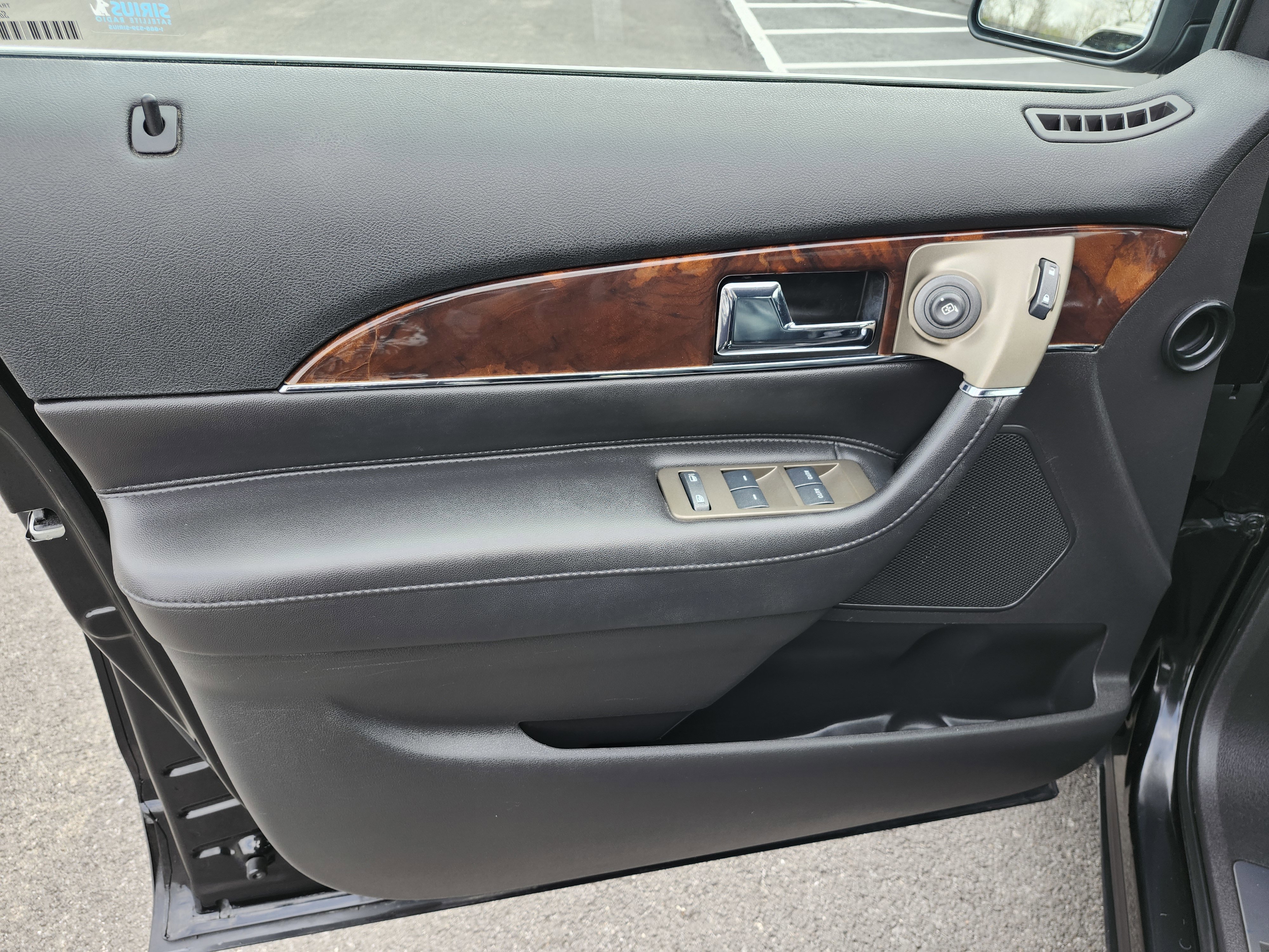 Used 2014 Lincoln MKX AWD w/ Equipment Group 101A image 29