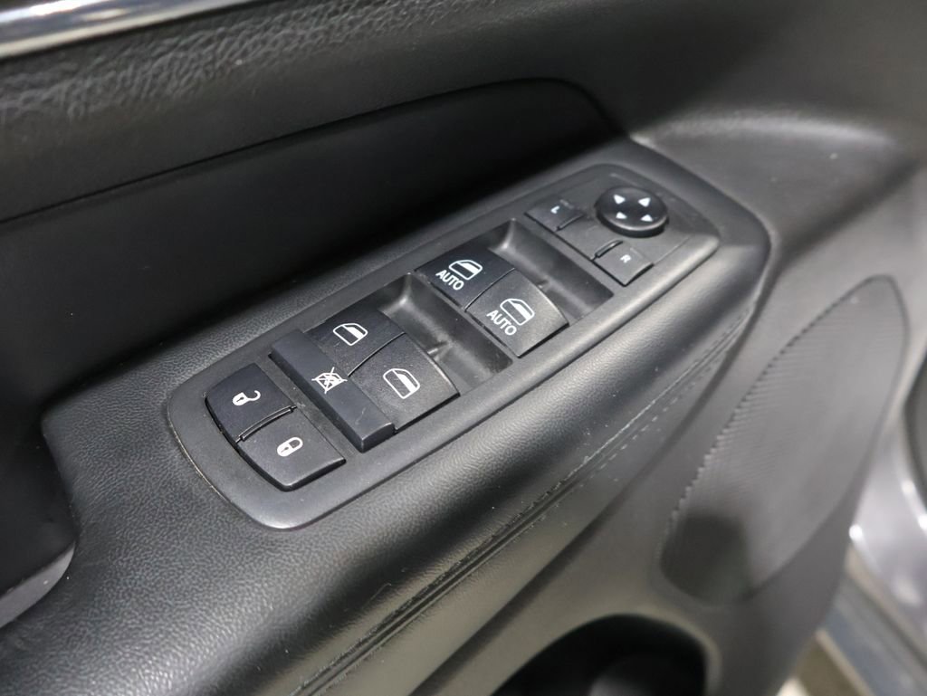 Used 2018 Jeep Grand Cherokee Limited AWD/4WD image 14
