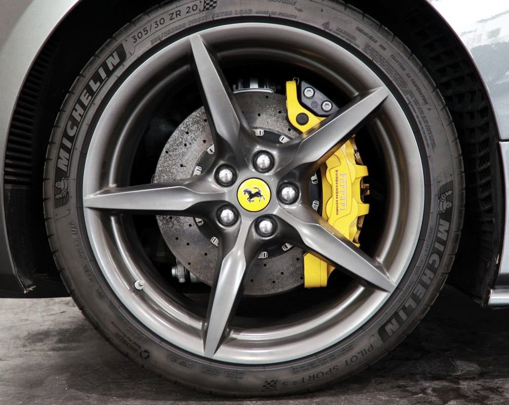 Used 2016 Ferrari 488 GTB image 18