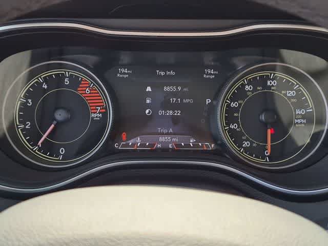 Used 2022 Jeep Cherokee Latitude Lux AWD/4WD image 31
