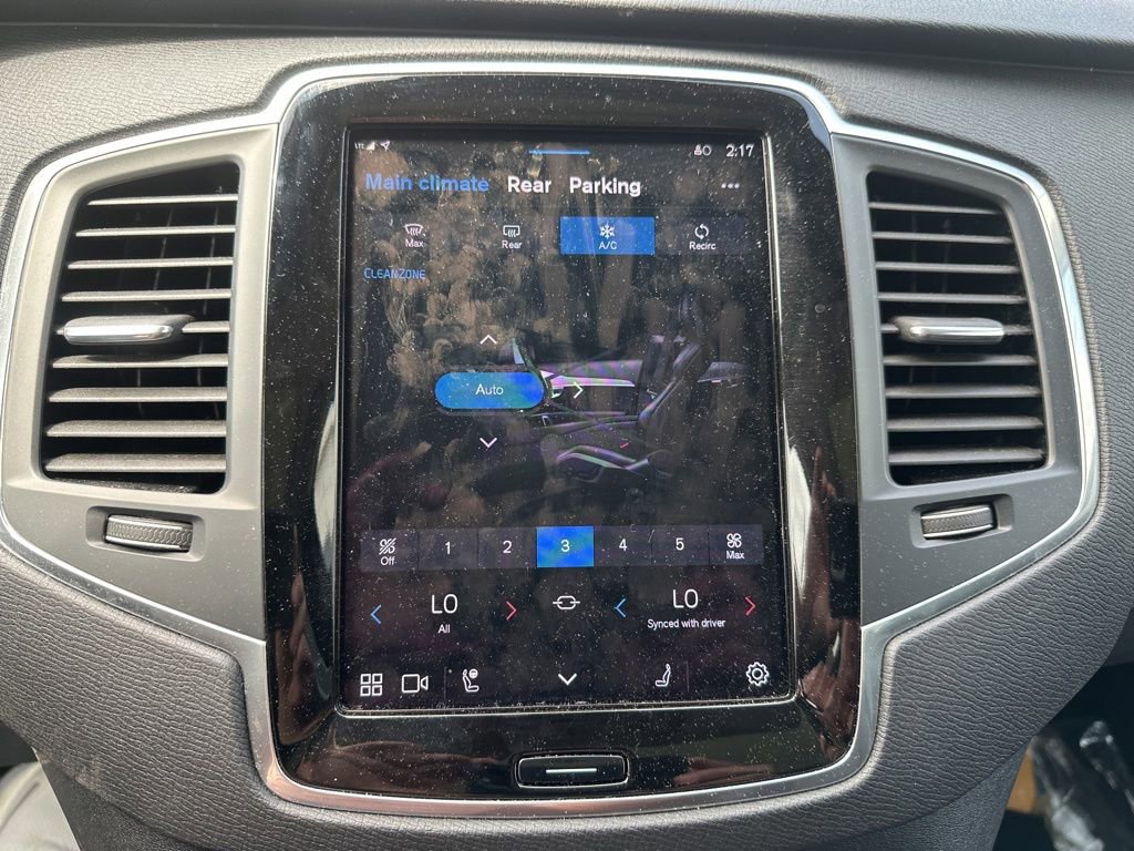 Used 2023 Volvo XC90 B5 Core w/ Protection Package Premier AWD/4WD image 17