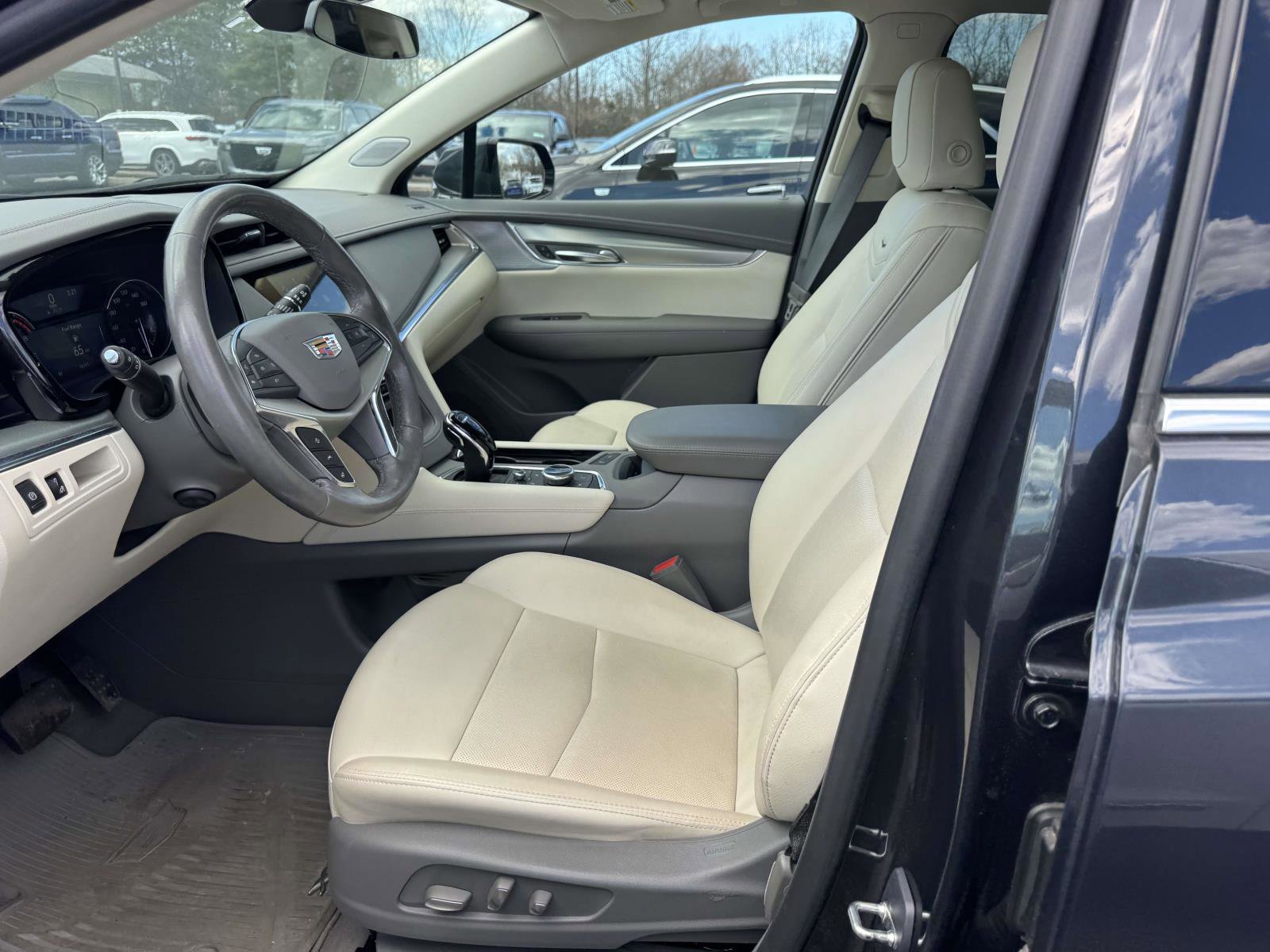 Certified 2023 Cadillac XT5 Premium Luxury image 10