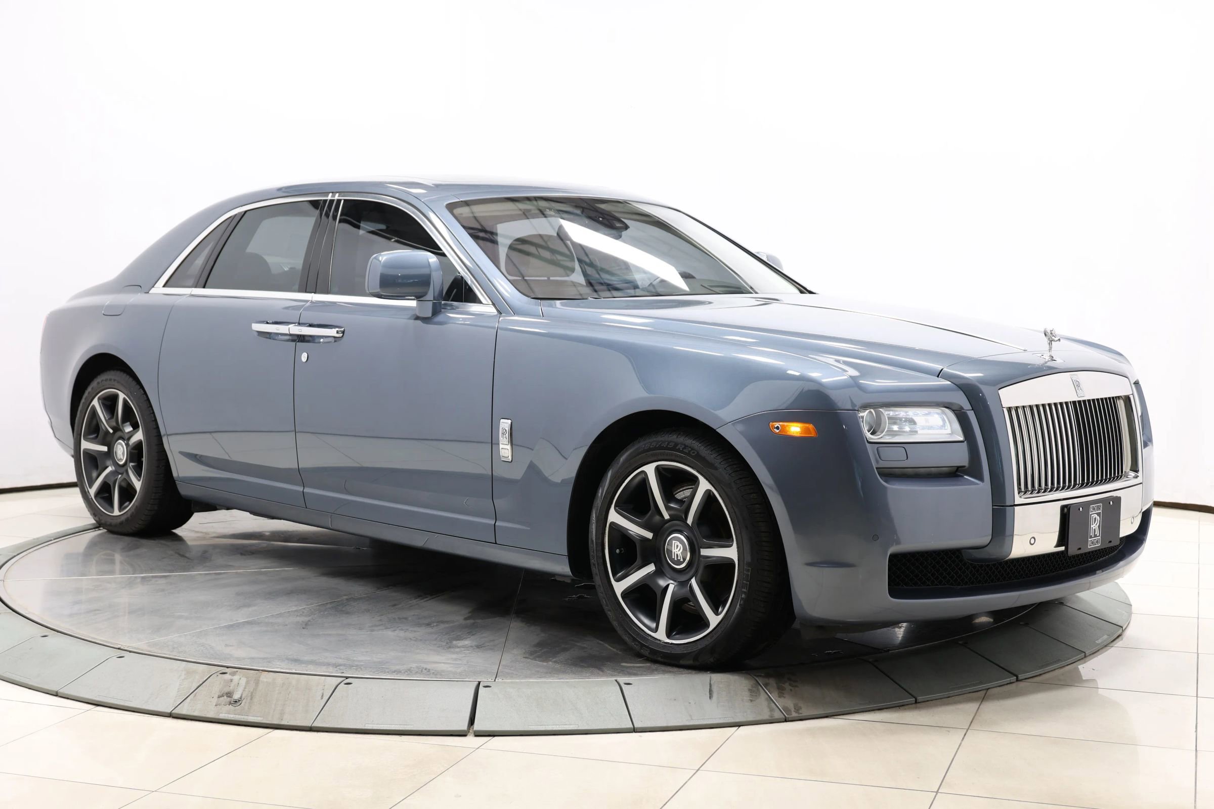 Used 2011 Rolls-Royce Ghost image 95