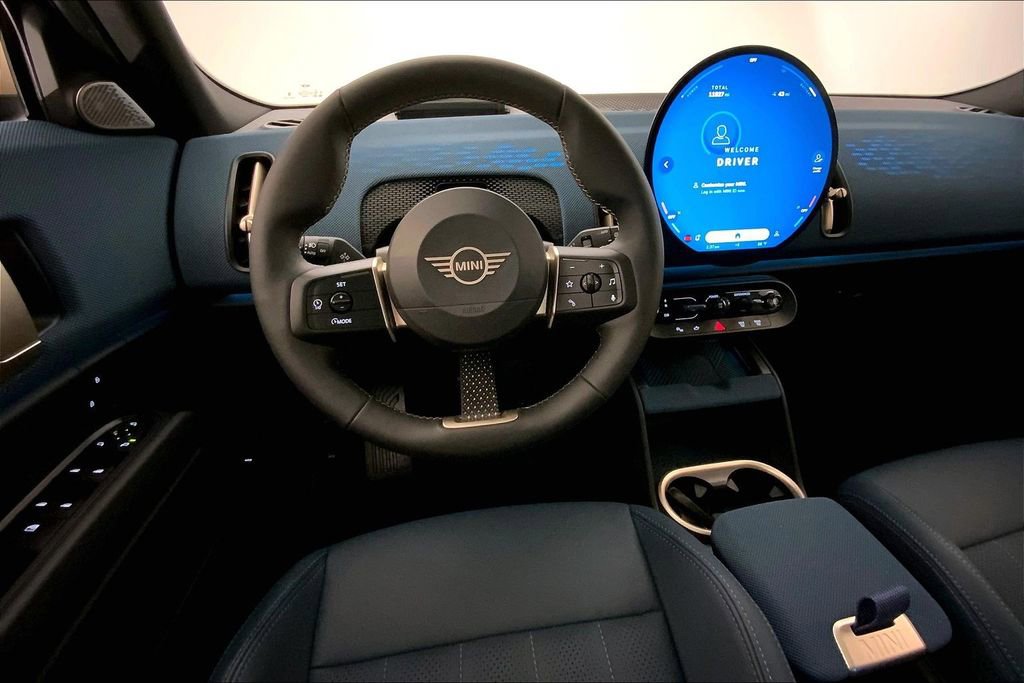 Certified 2025 MINI Cooper Countryman SE w/ Comfort Package Max image 4