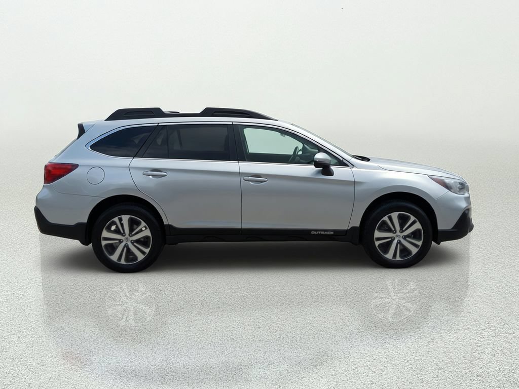 Used 2019 Subaru Outback 2.5i Limited AWD/4WD image 8