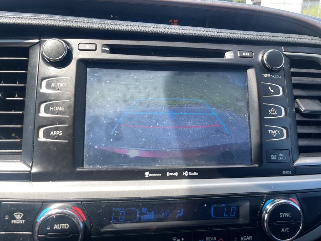 Used 2016 Toyota Highlander XLE FWD image 15