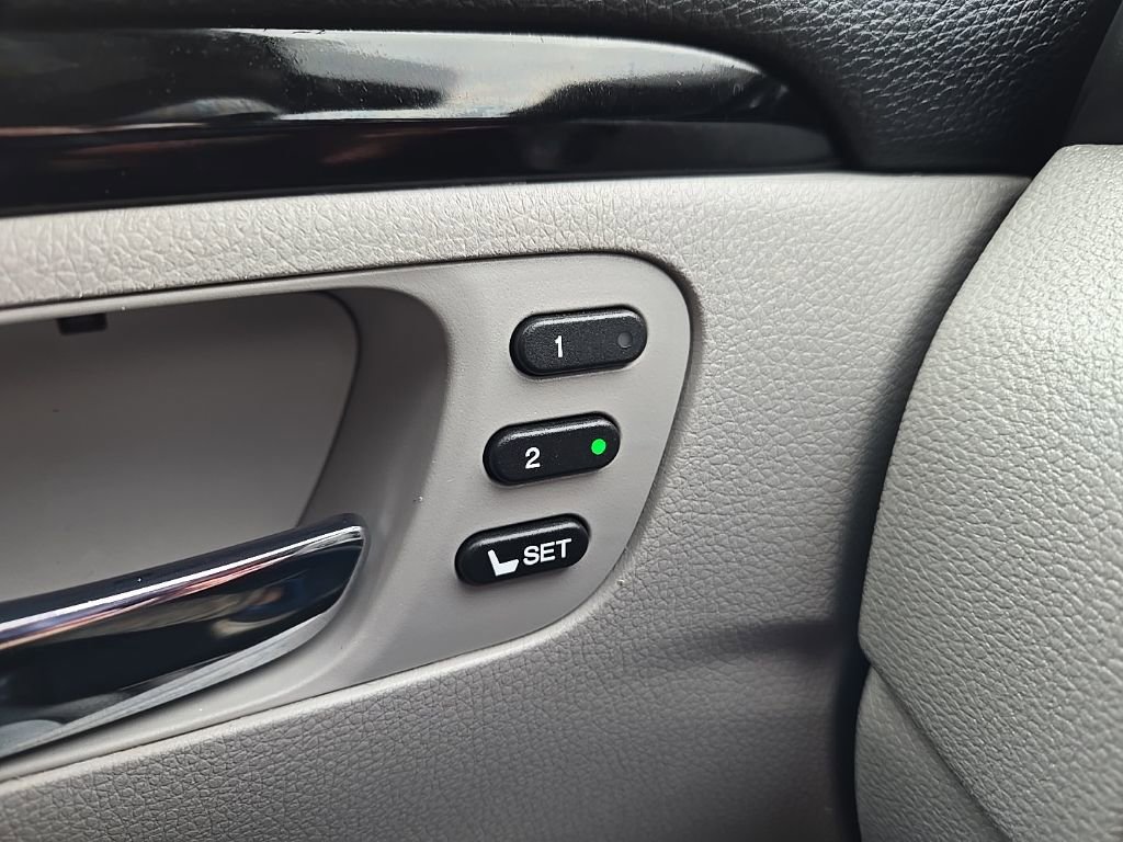 Used 2018 Honda Pilot Touring image 23