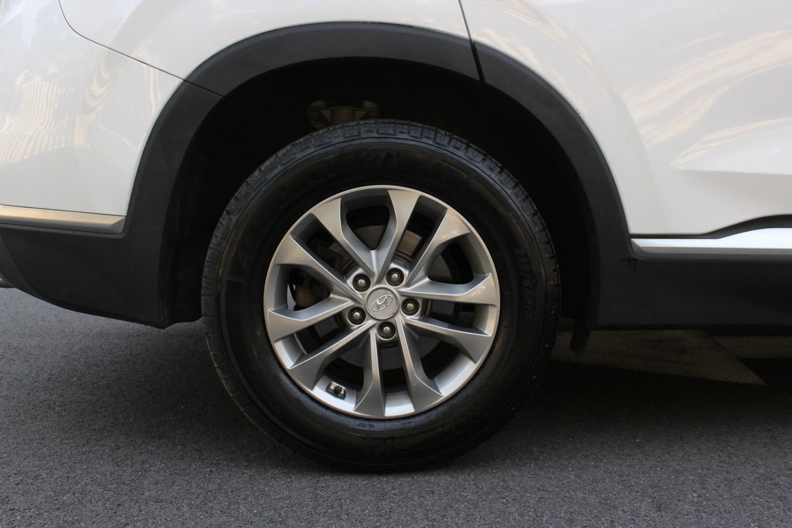 Used 2019 Hyundai Santa Fe SE FWD image 5