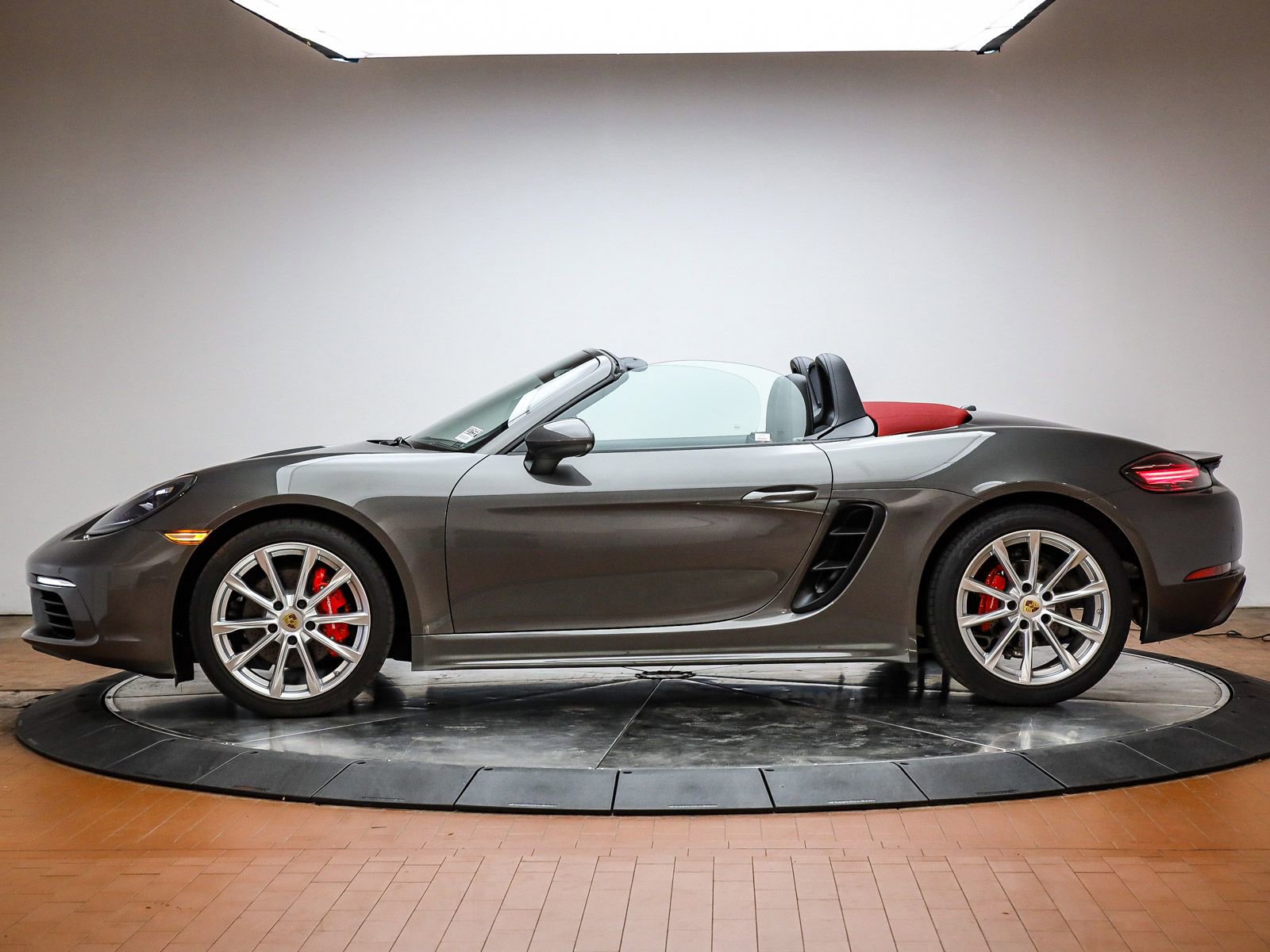 Certified 2024 Porsche 718 Boxster S image 2