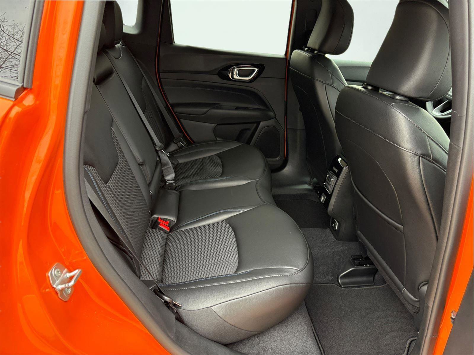 New 2026 Jeep Compass Latitude image 16