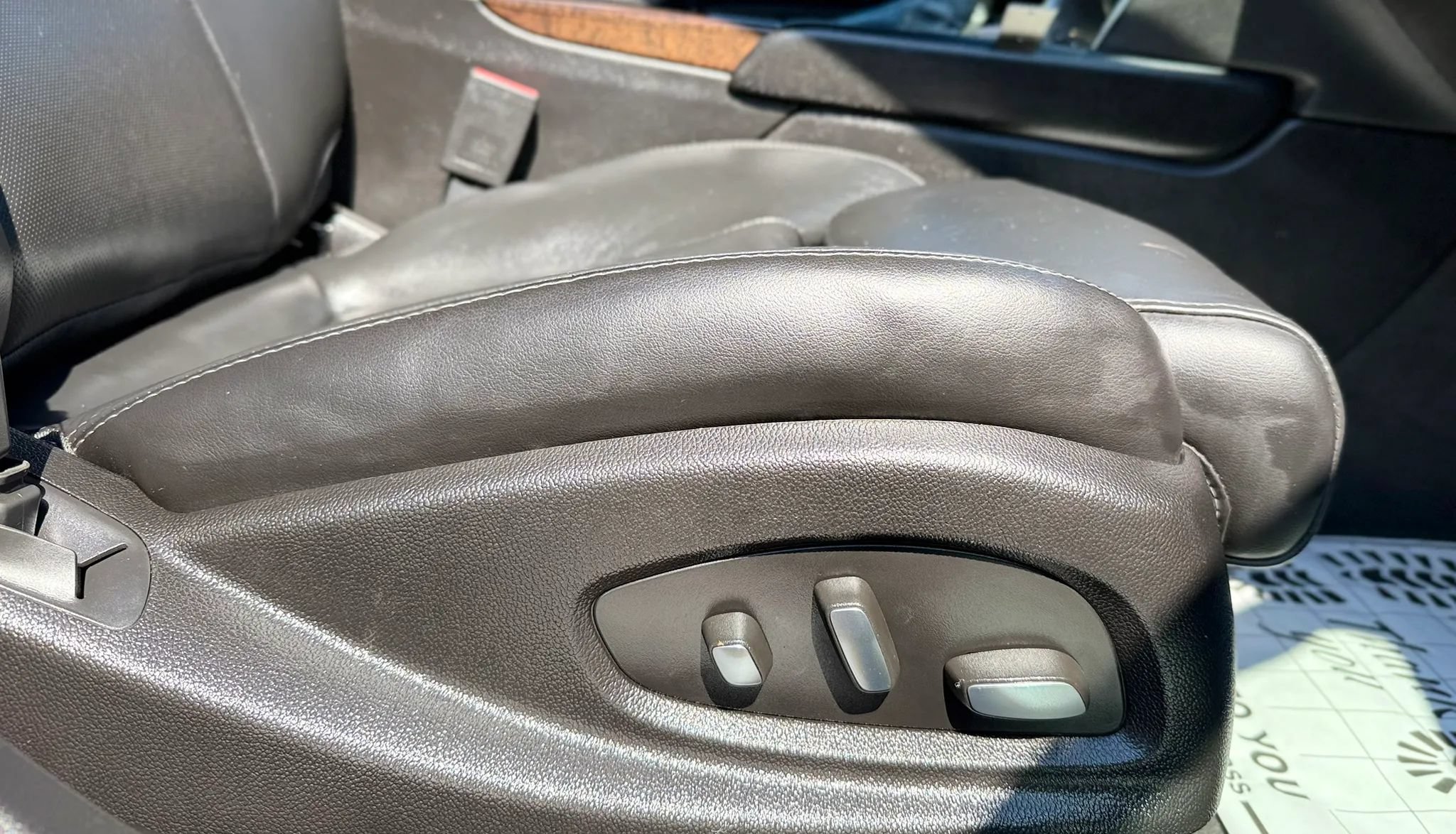 Used 2013 Cadillac XTS Premium FWD image 39