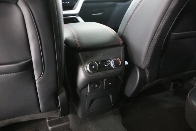 Used 2025 Ford Explorer ST-Line AWD/4WD image 32