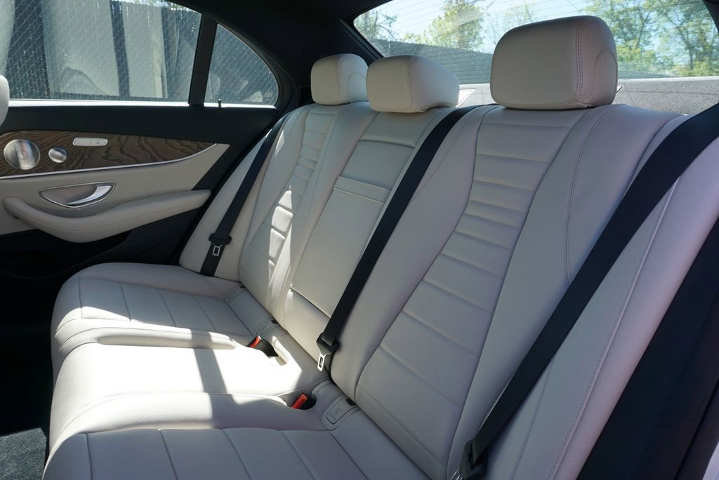 Used 2022 Mercedes-Benz E 350 Sedan image 14