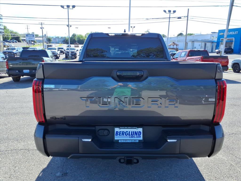 Used 2025 Toyota Tundra SR w/ SR Tow Package AWD/4WD image 5