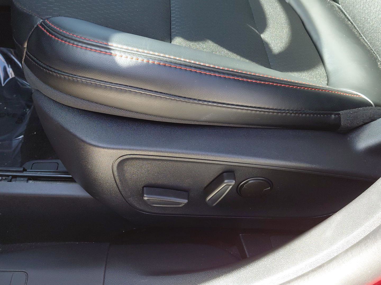 Used 2025 Ford Escape ST-Line image 23