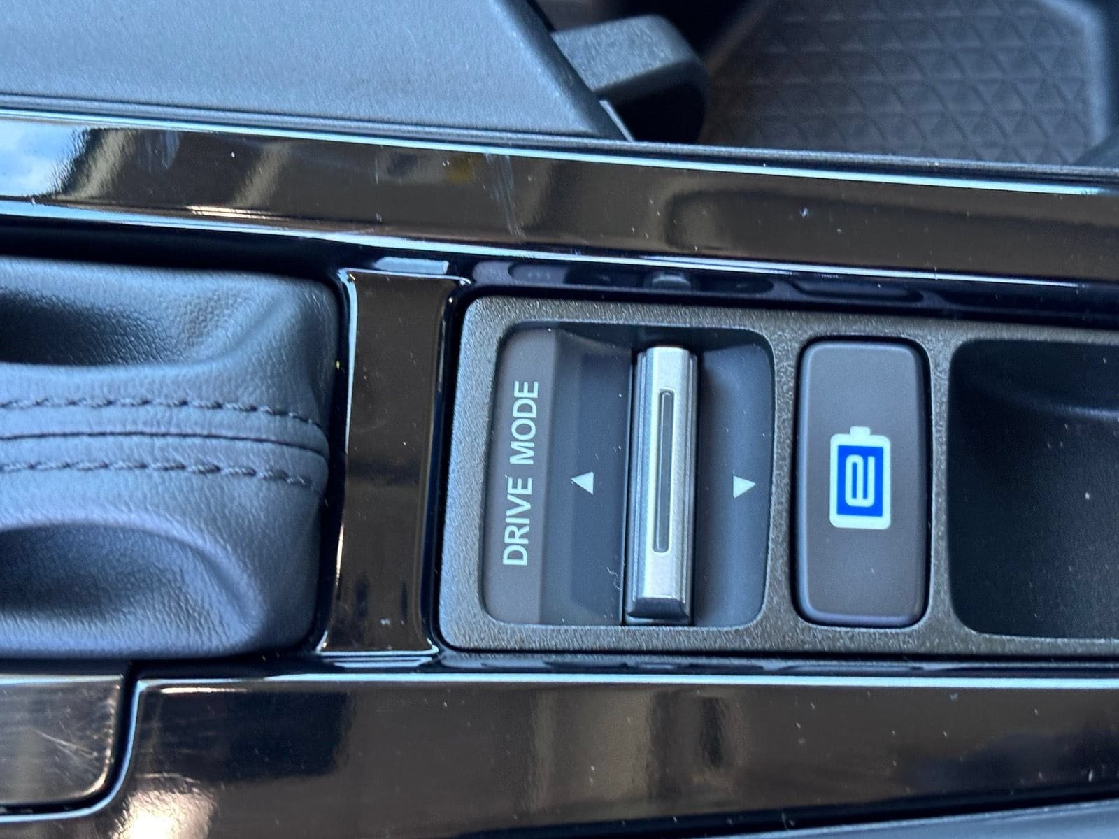 Certified 2025 Honda Accord Touring image 33