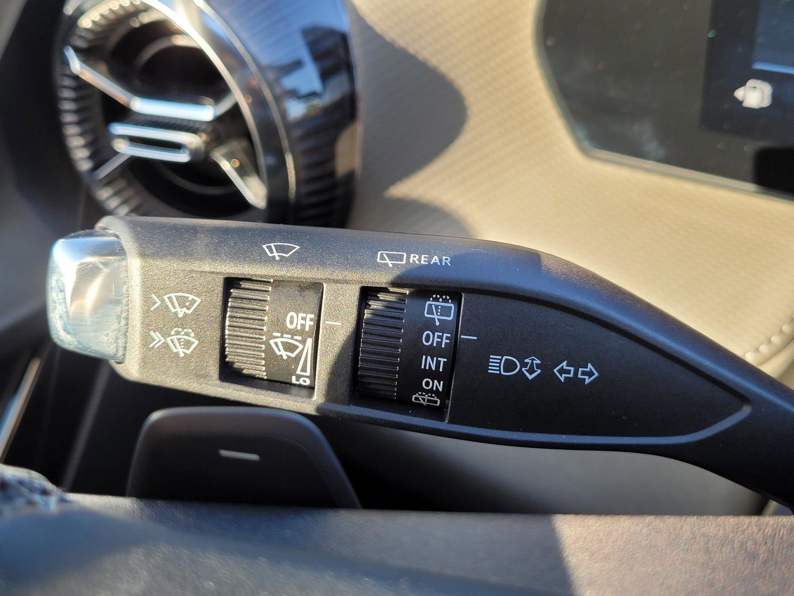 Used 2026 Chevrolet Equinox LT w/ Convenience Package II image 31