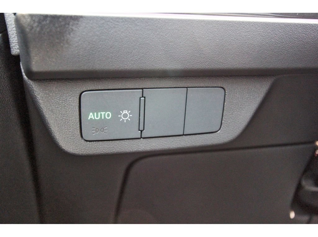 Used 2022 Audi Q4 e-tron Premium Plus AWD/4WD image 24