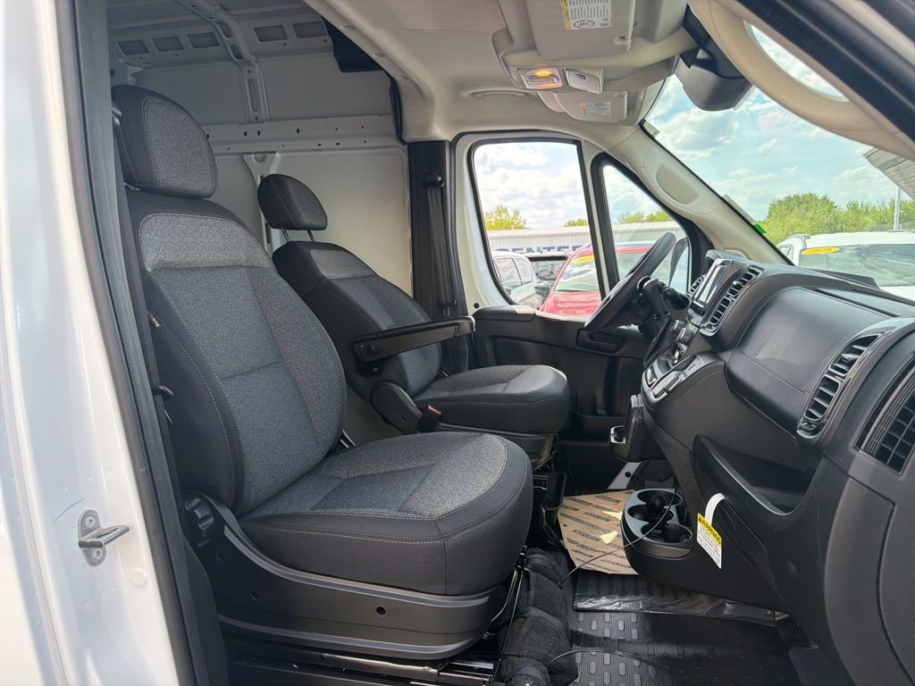 New 2026 RAM ProMaster 2500 w/ Convenience Group FWD image 27
