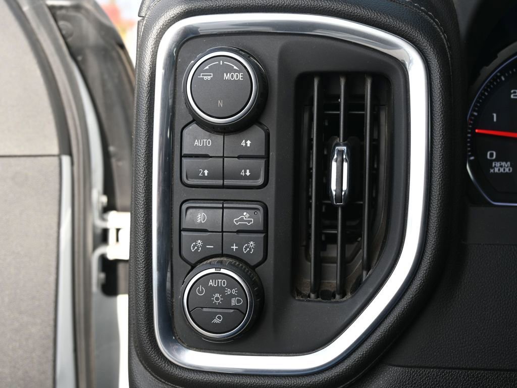 Used 2023 Chevrolet Silverado 3500 LTZ image 36