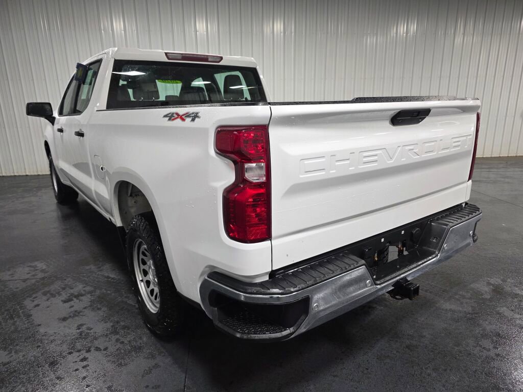 Used 2020 Chevrolet Silverado 1500 W/T w/ WT Safety Package AWD/4WD image 3