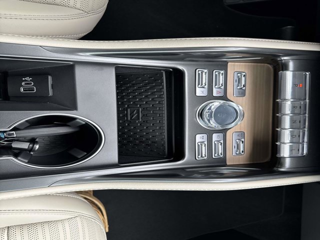 New 2025 Lincoln Nautilus Reserve image 31