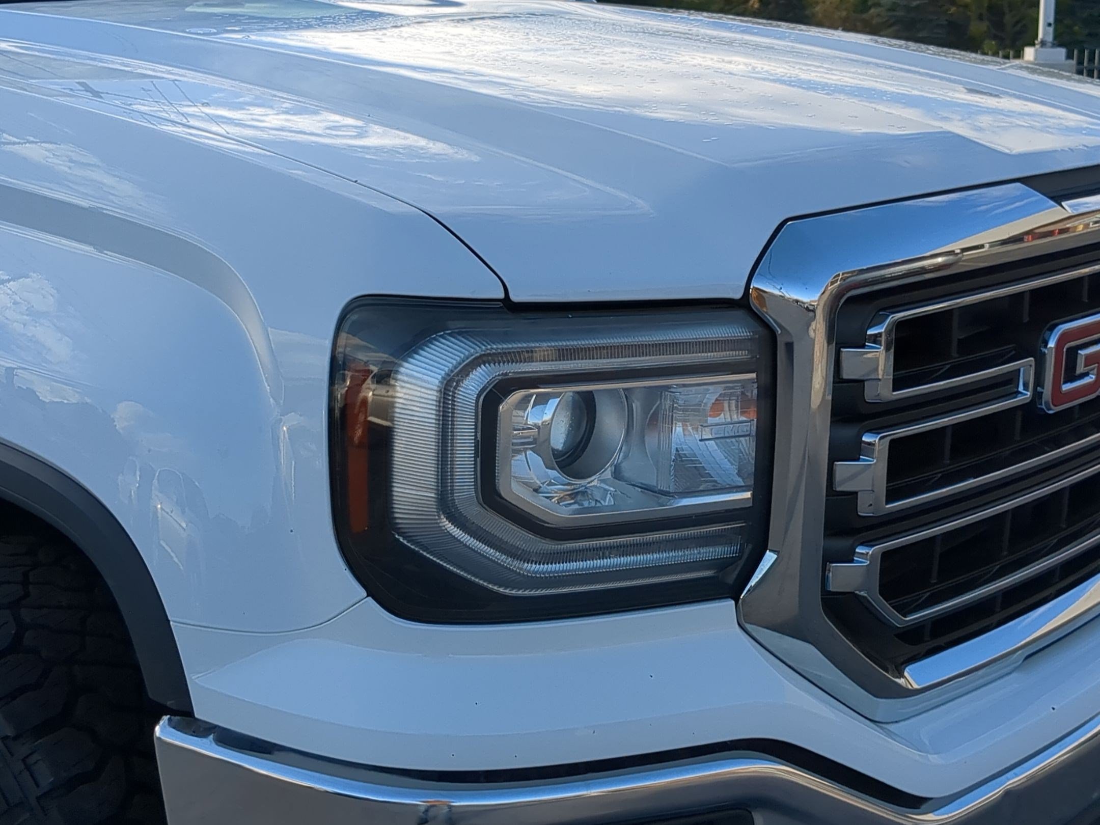Used 2018 GMC Sierra 1500 2WD Regular Cab image 10