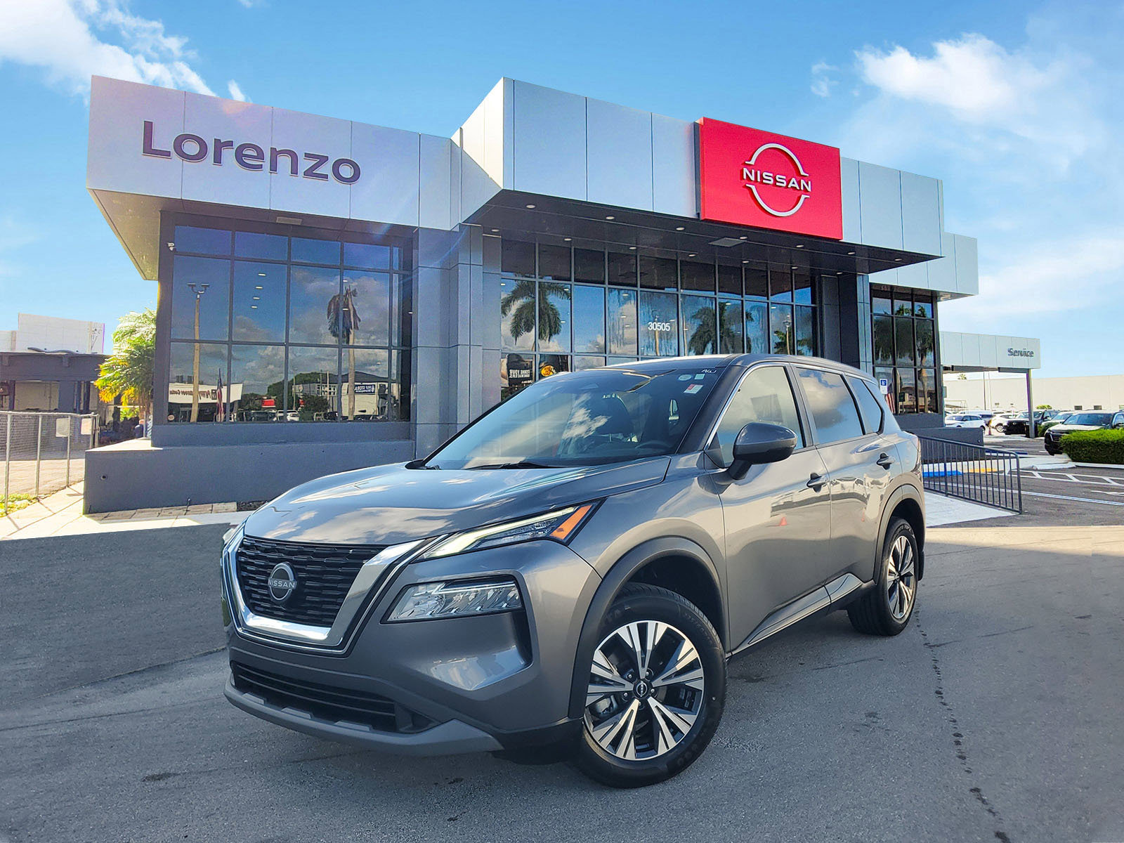 Used 2022 Nissan Rogue SV image 1