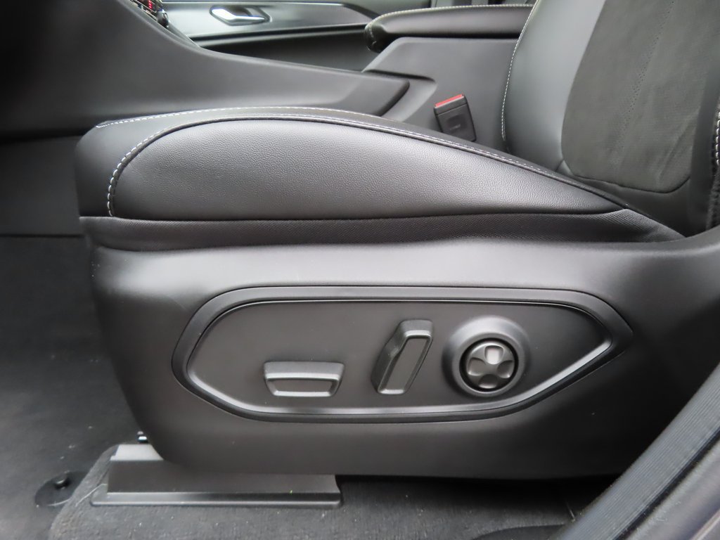 New 2025 Jeep Grand Cherokee Altitude AWD/4WD image 9
