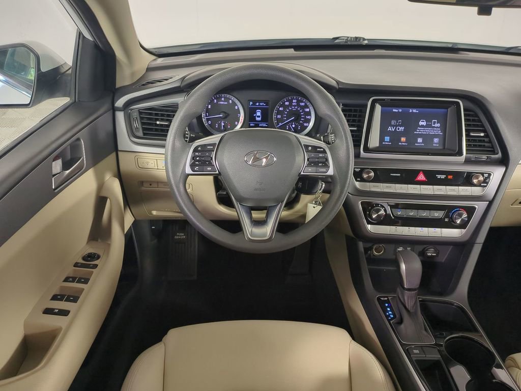 Used 2019 Hyundai Sonata SE FWD image 17