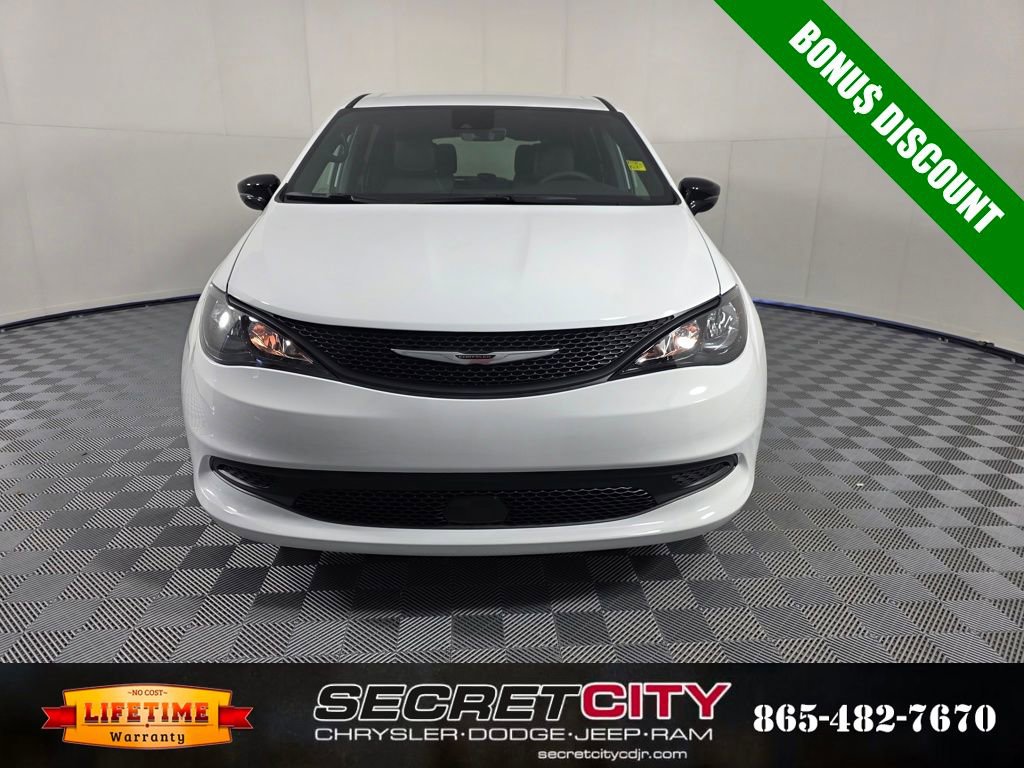 New 2026 Chrysler Voyager LX image 2