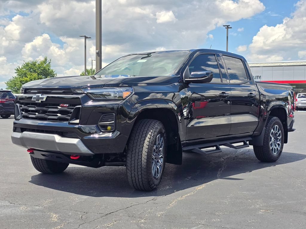 Used 2024 Chevrolet Colorado Z71 w/ Z71 Convenience Package 2 AWD/4WD image 4