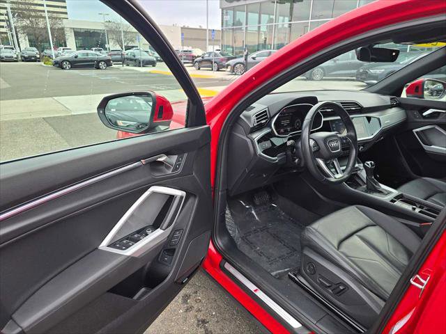 Used 2024 Audi Q3 2.0T Premium Plus w/ Premium Plus Package image 21