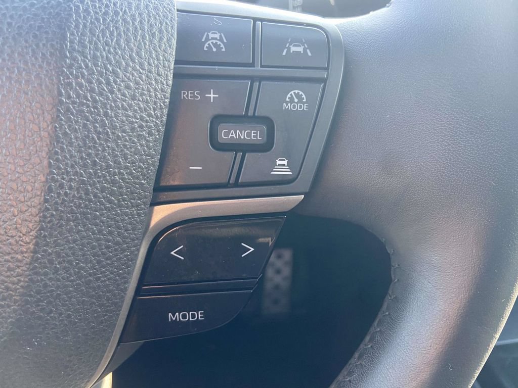 Used 2025 Toyota Camry XSE FWD image 24
