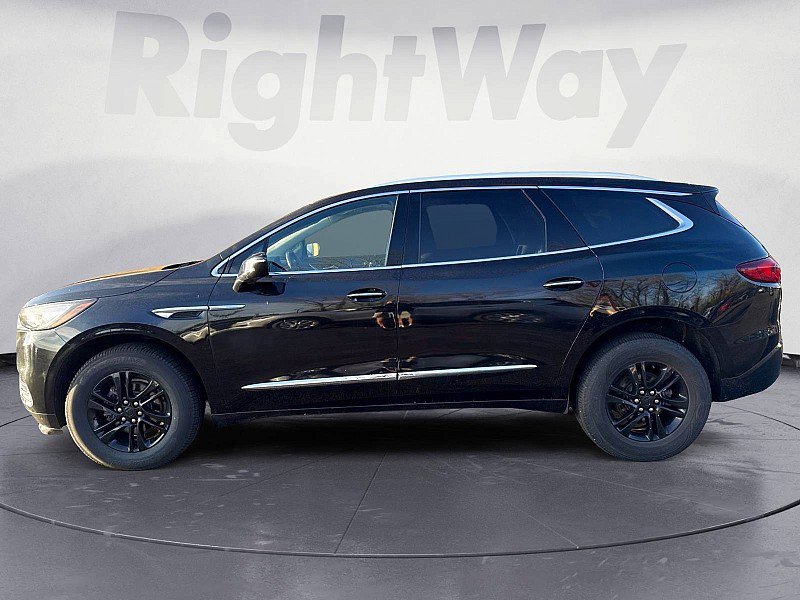 Used 2021 Buick Enclave Essence w/ Sound and Sites Package AWD/4WD image 2