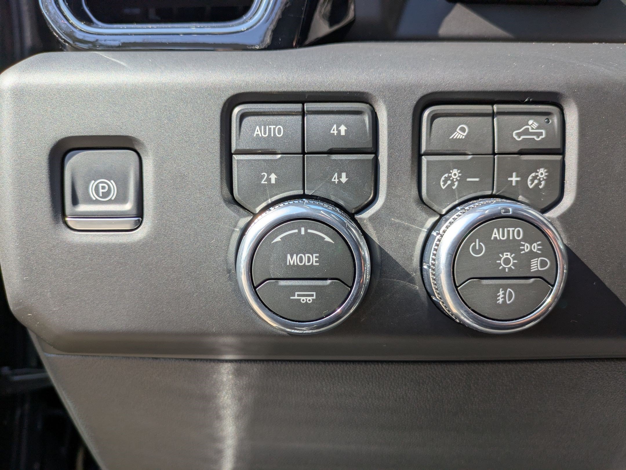 Used 2026 GMC Sierra 1500 AT4X w/ LPO, Black Badging Package AWD/4WD image 38