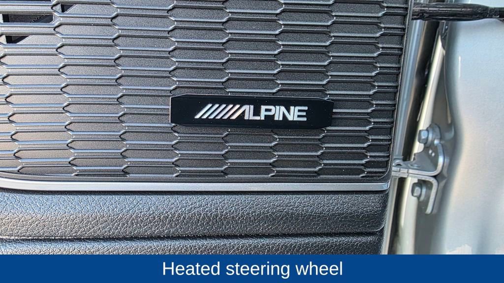 Used 2024 Jeep Grand Cherokee L Limited w/ Black Appearance Package image 27