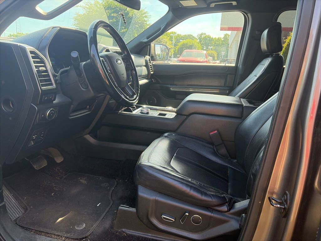 Used 2018 Ford Expedition Max Limited RWD image 9