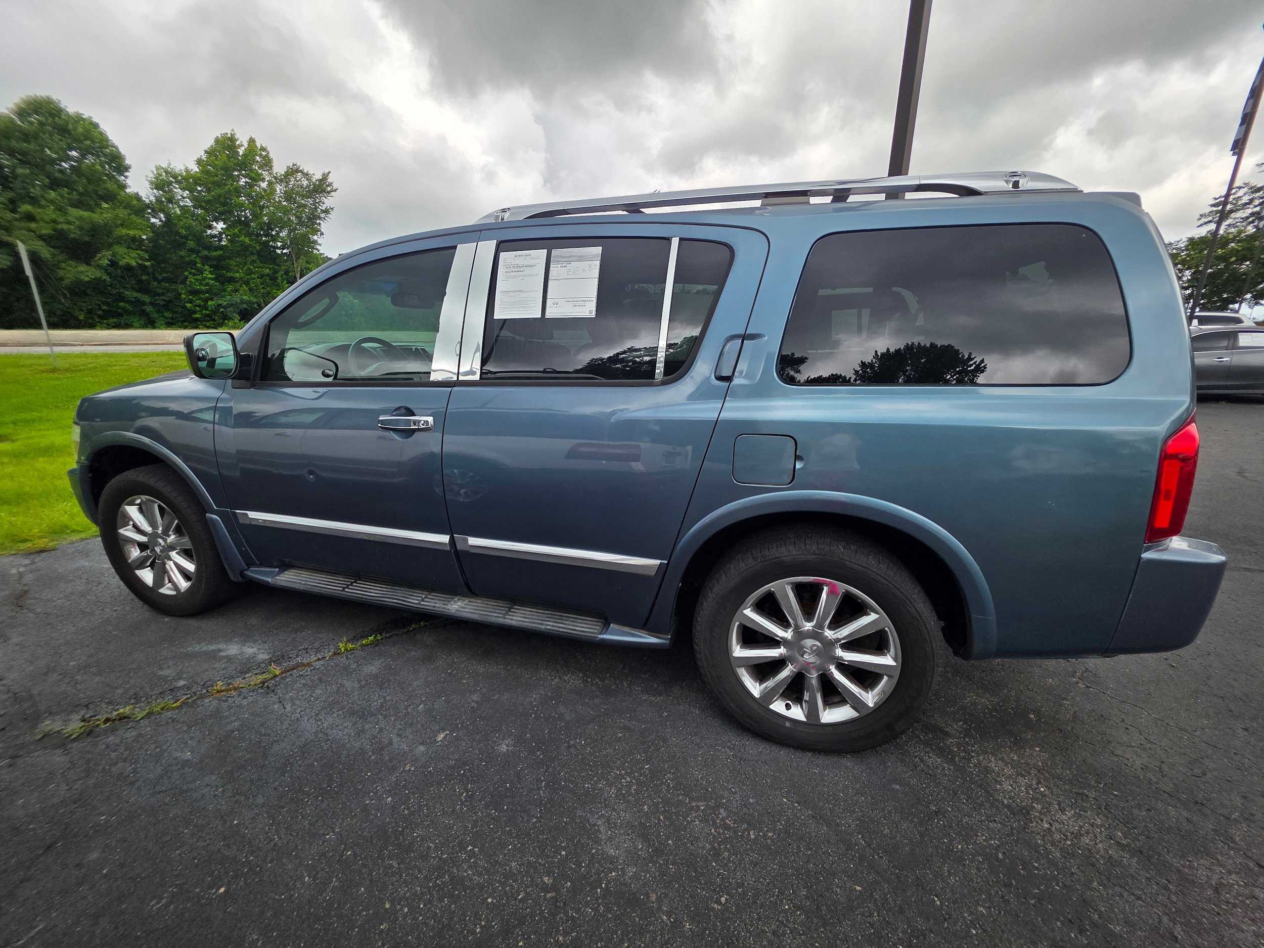 Used 2008 INFINITI QX56 4WD w/ Technology Pkg image 8