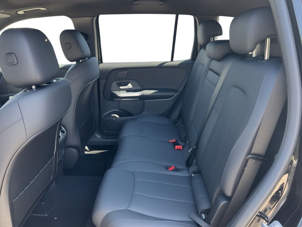 New 2026 Mercedes-Benz GLB 250 4MATIC image 7