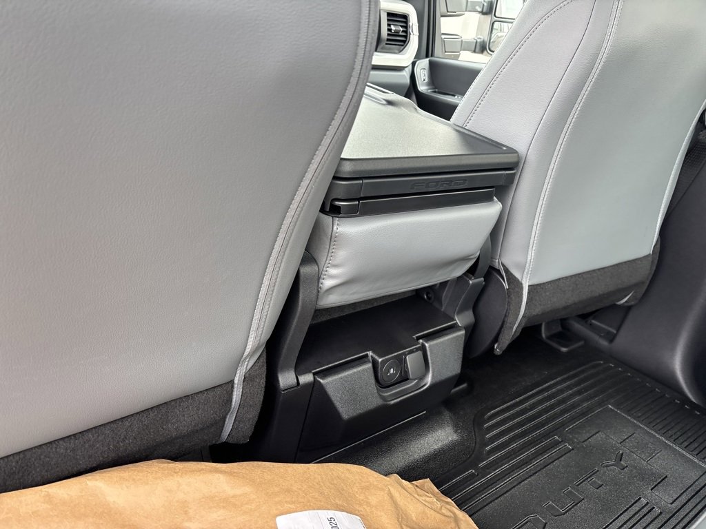 New 2026 Ford F250 XL w/ XL Chrome Package image 26