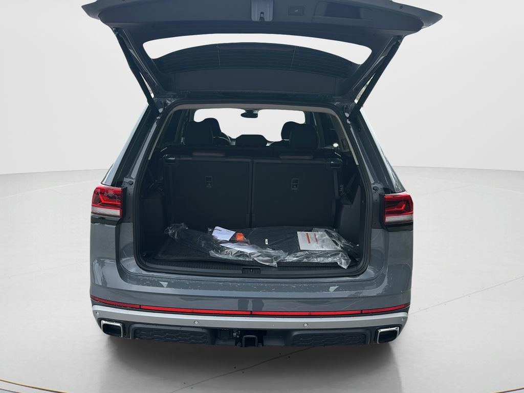 New 2026 Volkswagen Atlas Peak Edition image 12