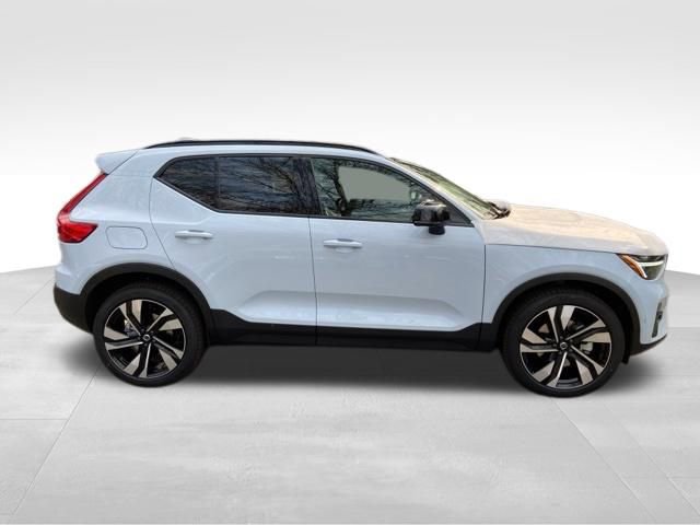 New 2026 Volvo XC40 B5 Ultra w/ Climate Package image 8