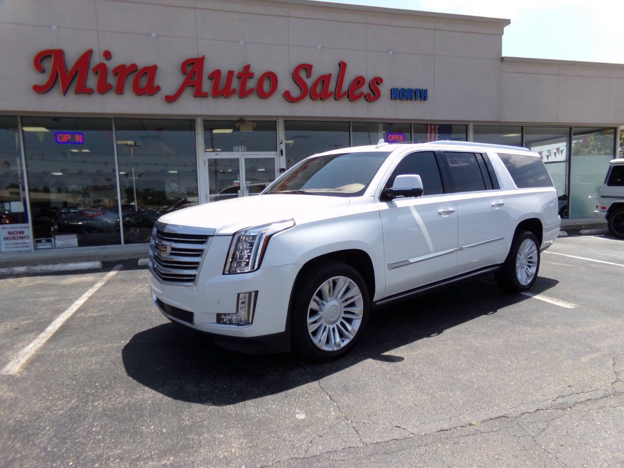 Used 2016 Cadillac Escalade ESV Platinum AWD/4WD image 56