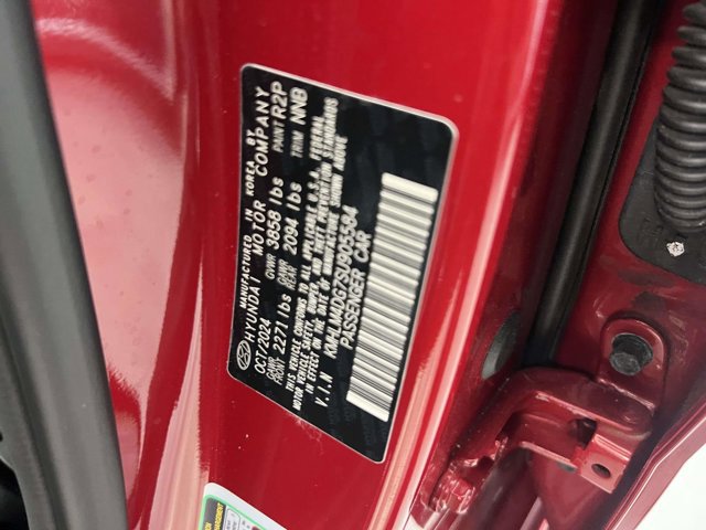 Used 2025 Hyundai Elantra Sport image 16