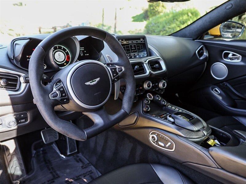 Used 2020 Aston Martin V8 Vantage Coupe RWD image 22