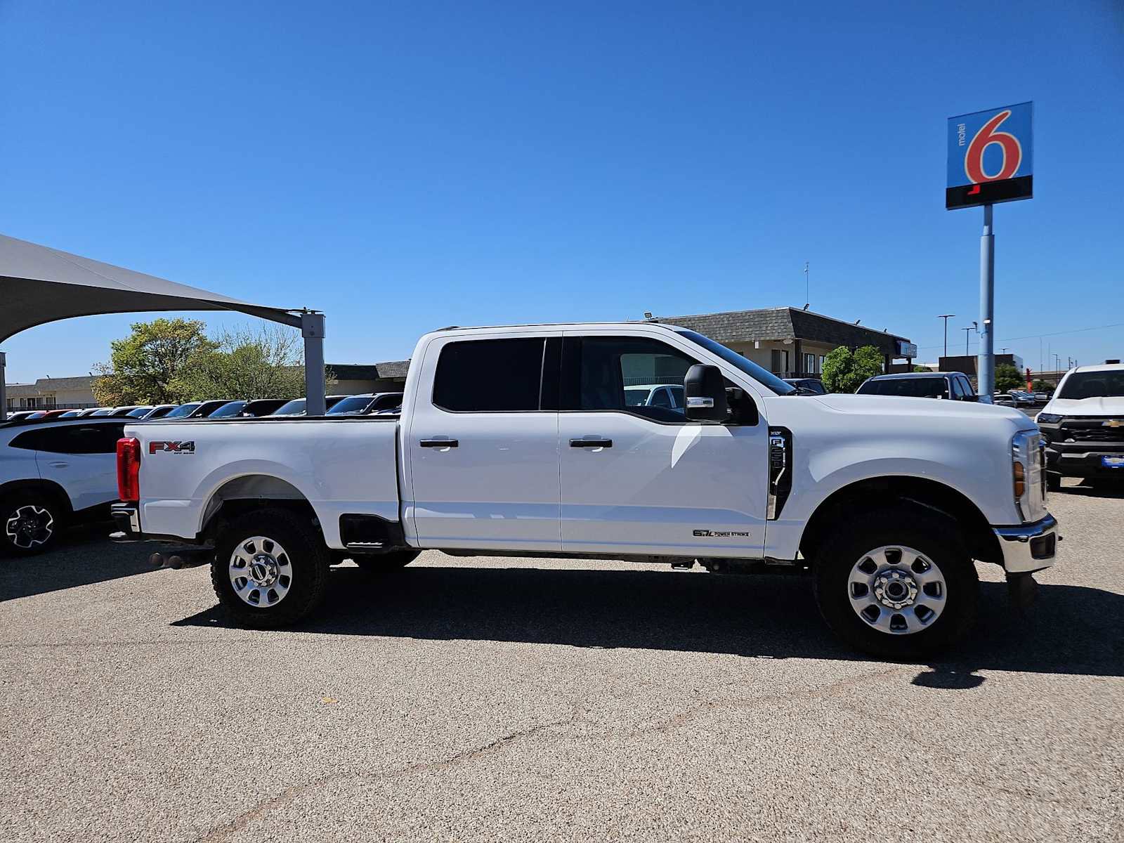 Used 2024 Ford F250 XLT w/ FX4 Off-Road Package image 9