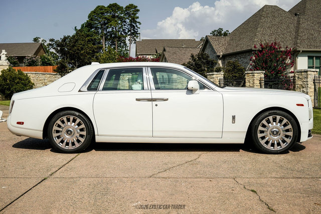 Used 2020 Rolls-Royce Phantom Sedan RWD image 7